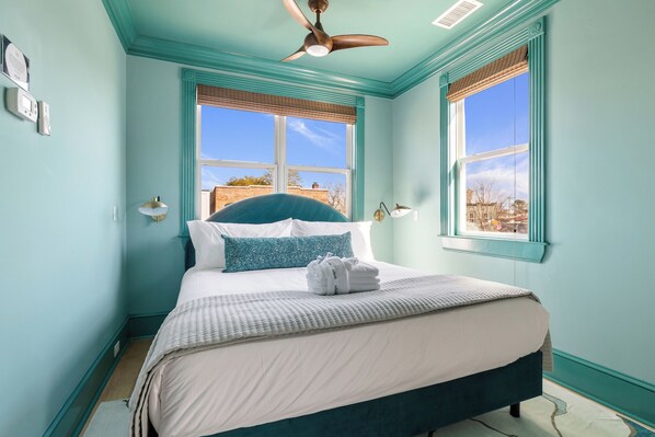 3 habitaciones, tabla de planchar con plancha y internet 