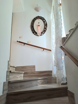 Interior - DOMUS TEATE - Chieti (Chieti)