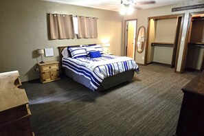 3 makuuhuonetta, silitysrauta/-lauta, ilmainen Wi-Fi, vuodevaatteet