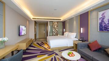 Business Single Room, 1 King Bed | Living area | Printers