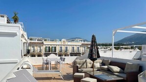 Unclassified image, 5 of 27, button - Luxury Townhouse Sea Views 10 Min From Puerto Banús (Marbella)