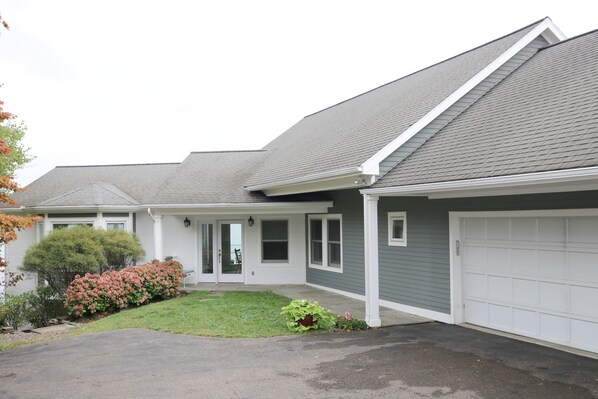Exterior - CHQ Lake House Unit B (Chautauqua)