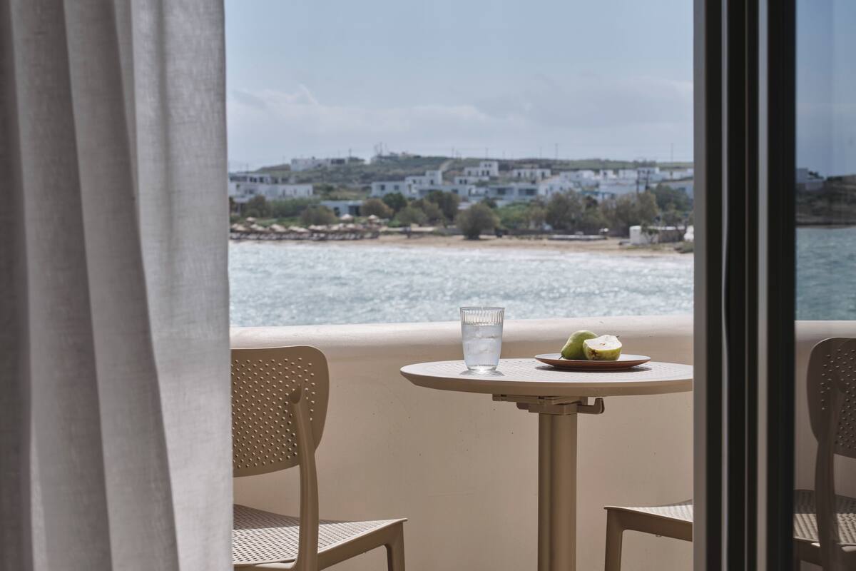 1 bedroom, in-room safe, iron/ironing board, free WiFi