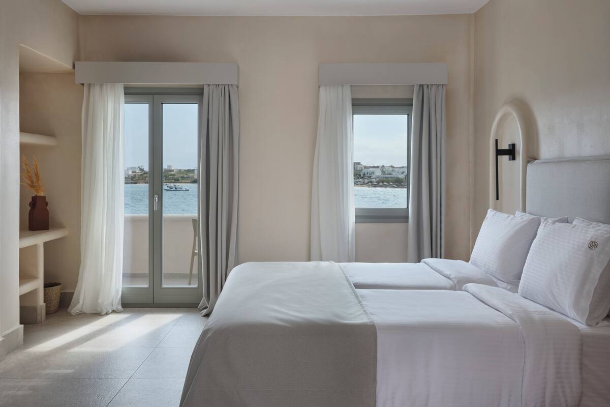 1 bedroom, in-room safe, iron/ironing board, free WiFi