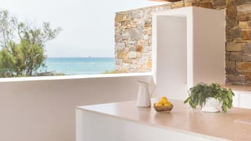 Luxury Villa, Private Pool, Sea View | Private kitchen