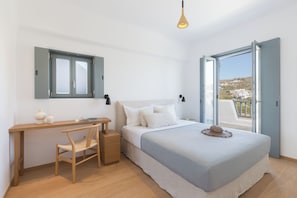 Luxury Villa, Private Pool, Sea View | 9 bedrooms, premium bedding, desk, laptop workspace - Ammilia Villa Naxos (Naxos)