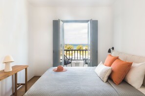 9 habitaciones, ropa de cama de alta calidad y escritorio 