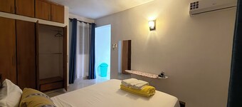 NYALI 1BR/Hot Shower/AC/Parking behind Quickmart