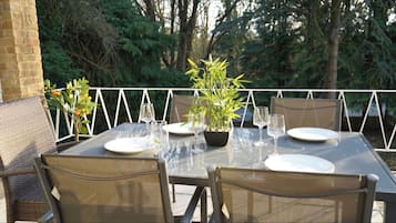 Villa | Outdoor dining