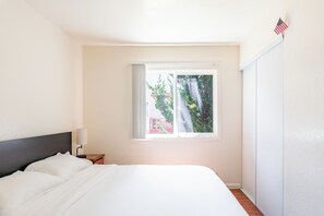 2 quartos, escrivaninha, berço de viagem, Wi-Fi de cortesia