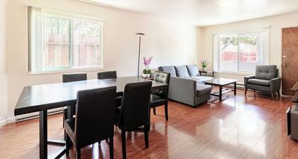 Modern & Cozy 2 Bedroom 2 Bathroom Suite with Sofabed 75" TV