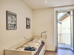 1 bedroom, travel crib, free WiFi