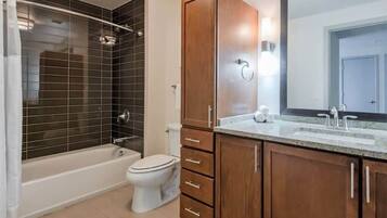 Apartment | Bathroom | Combined shower/tub, hair dryer, towels, soap