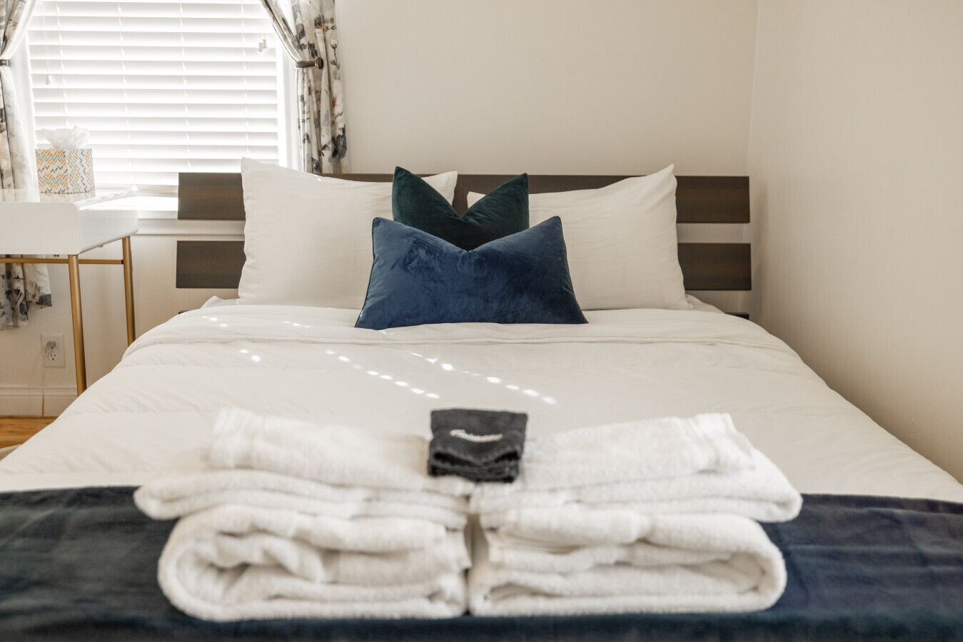 4 bedrooms, desk, iron/ironing board, free WiFi