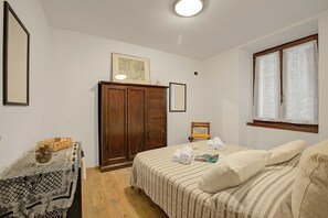 1 bedroom, bed sheets - Nel Cuore Di Tenno (Tenno)