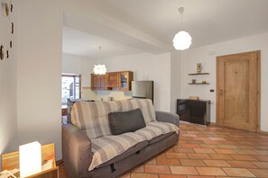 Appartement Familial, plusieurs chambres, côté montagne (Nel Cuore Di Tenno) | Coin séjour