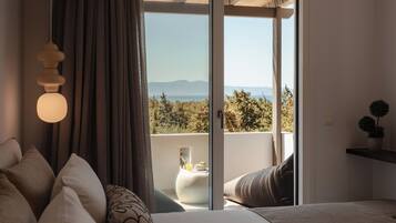 In-room safe, blackout curtains, iron/ironing board, free WiFi