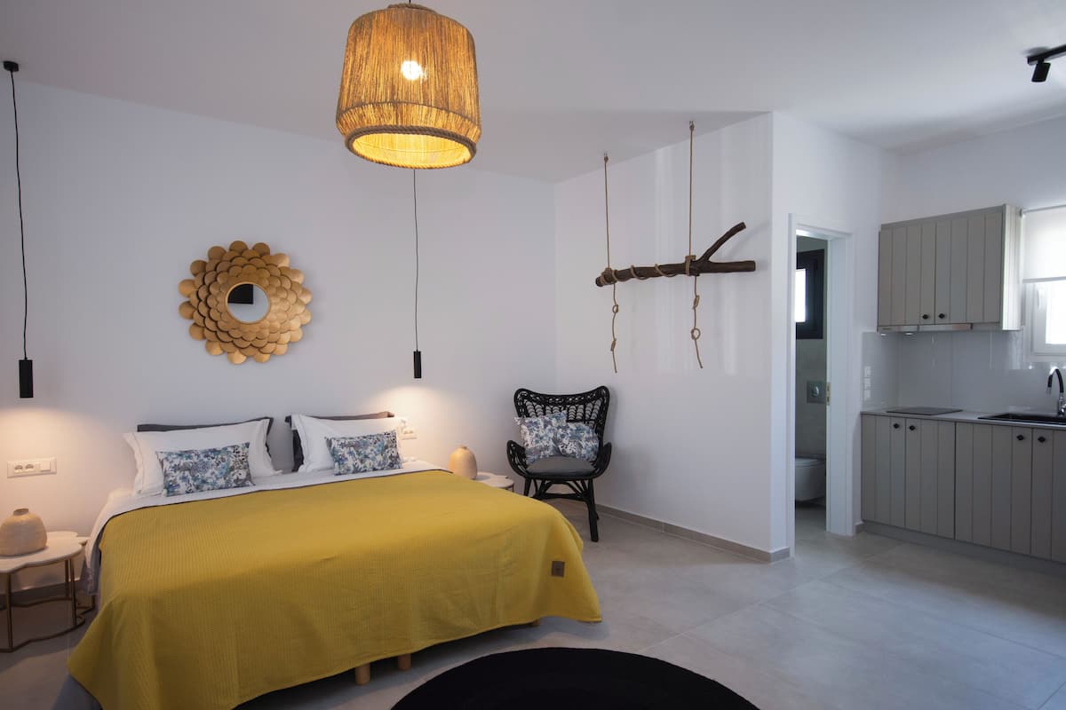 Premium Studio Suite, Garden View