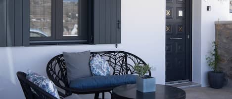 Premium Studio Suite, Garden View | Terrace/patio
