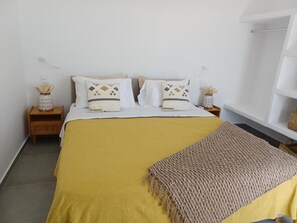 Deluxe Double Room, Garden View