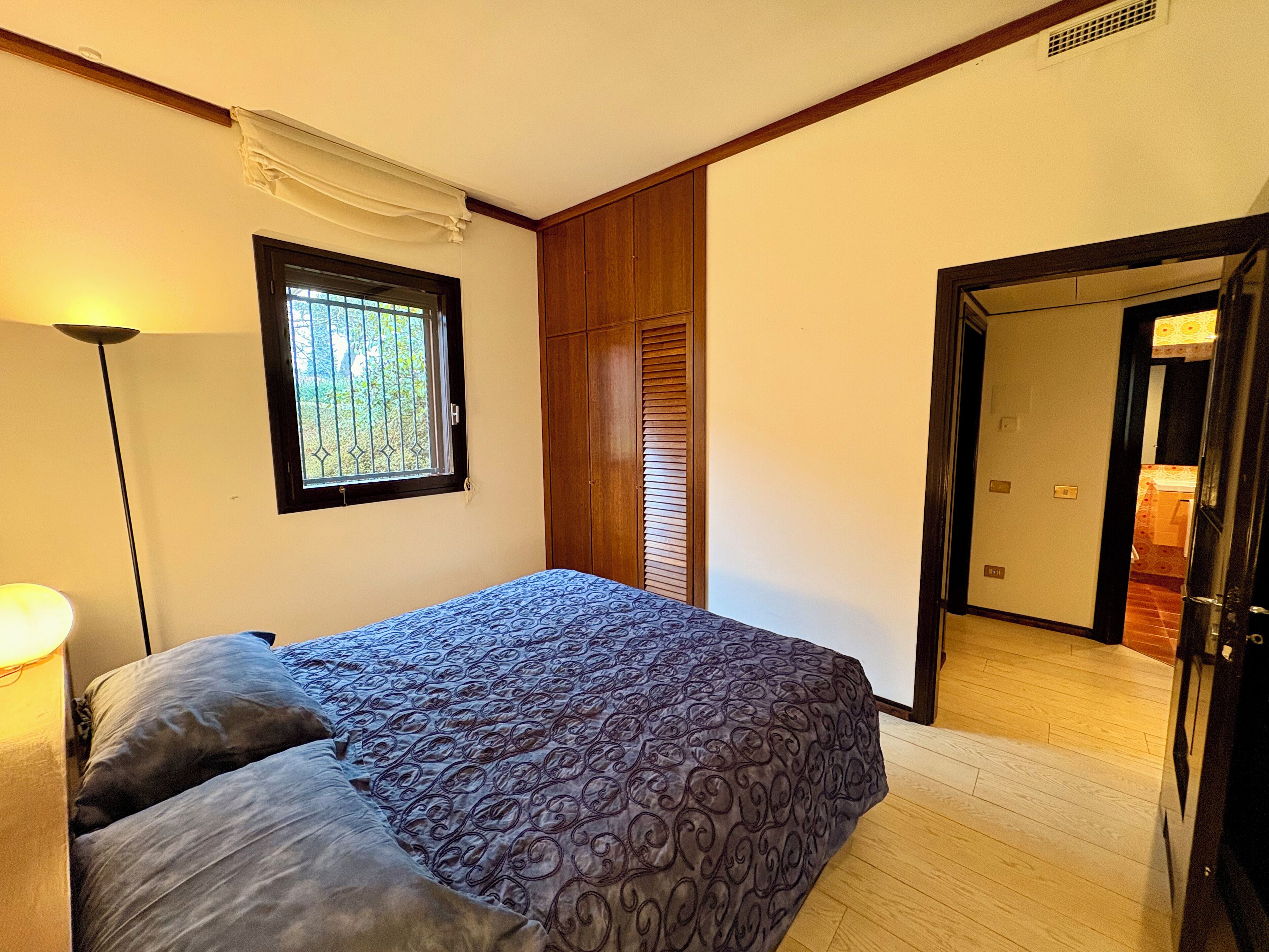 2 Schlafzimmer, Schreibtisch, Bügeleisen/Bügelbrett, Bettwäsche