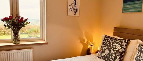 5 quartos, ferros/tábuas de passar roupa, Wi-Fi de cortesia