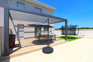 Villa, 3 chambres, piscine privée, vue sur la piscine | Terrasse/patio