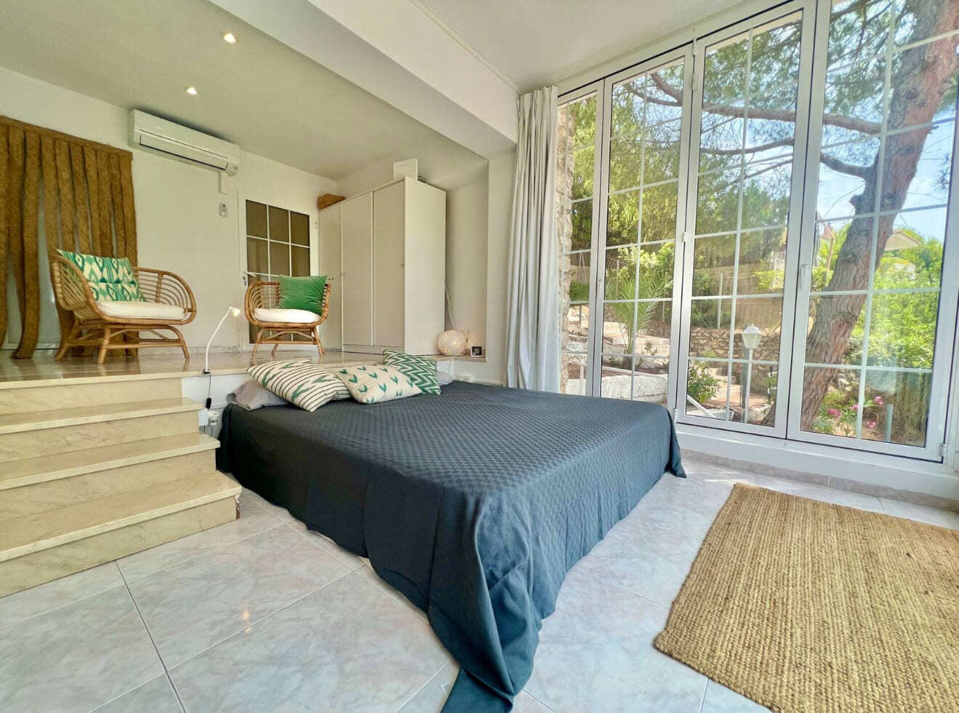 3 bedrooms, iron/ironing board