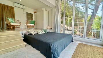 3 bedrooms, iron/ironing board