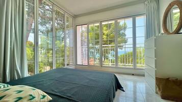 3 slaapkamers, een strijkplank/strijkijzer