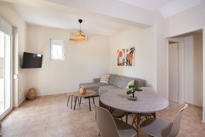Dining - Anna Plaka Apartment (Plaka)