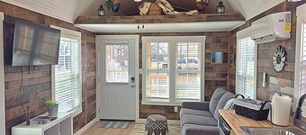 Redbud Tiny Home Resort