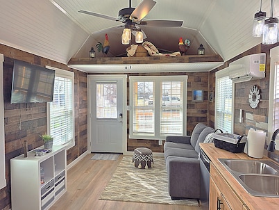 Redbud Tiny Home Resort