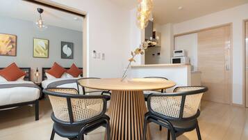 Classic Apartment | In-room dining