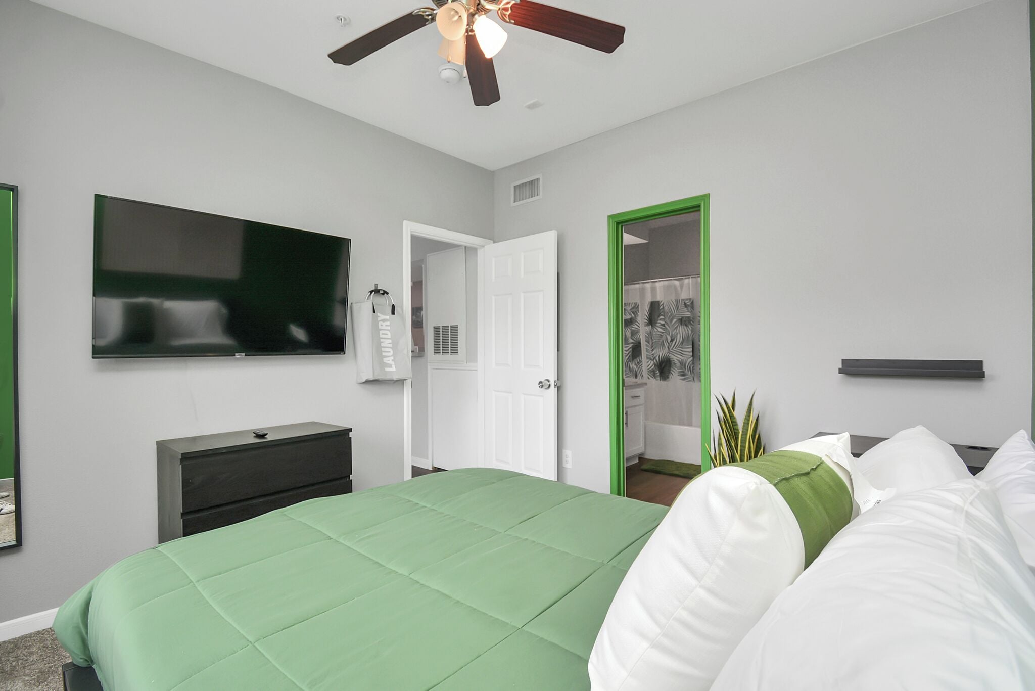 Premium bedding, individually decorated, individually furnished, desk