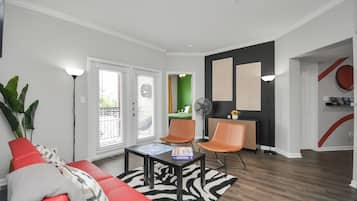 45-Zoll-Smart-TV mit Digitalempfang, Netflix, Bücher