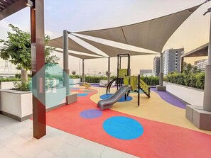 Children's play area - outdoor - Bloomfields Grandeur 2BR In Azizi (Dubai)