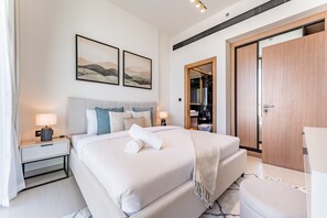 1 bedroom, in-room safe, iron/ironing board, free WiFi