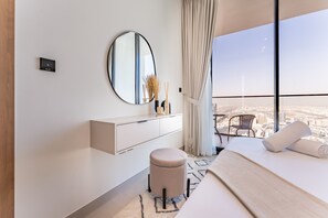 1 chambre, coffre-fort, fer et planche à repasser