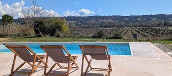 Renovated family home with heated swimming pool & garden