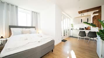 Classic Apartment, Kitchen | Hypo-allergenic bedding, blackout curtains, iron/ironing board