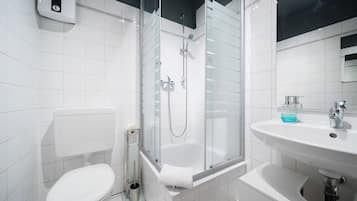 Deluxe-Apartment, Küche | Badezimmer | Haartrockner, Handtücher, Seife, Shampoo