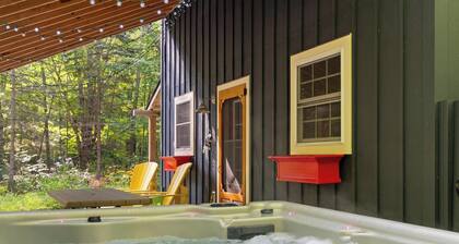 Tranquil Retreat Among the Trees - Year-Round Adventure with Water Access