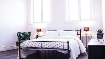 1 bedroom, WiFi, bed sheets