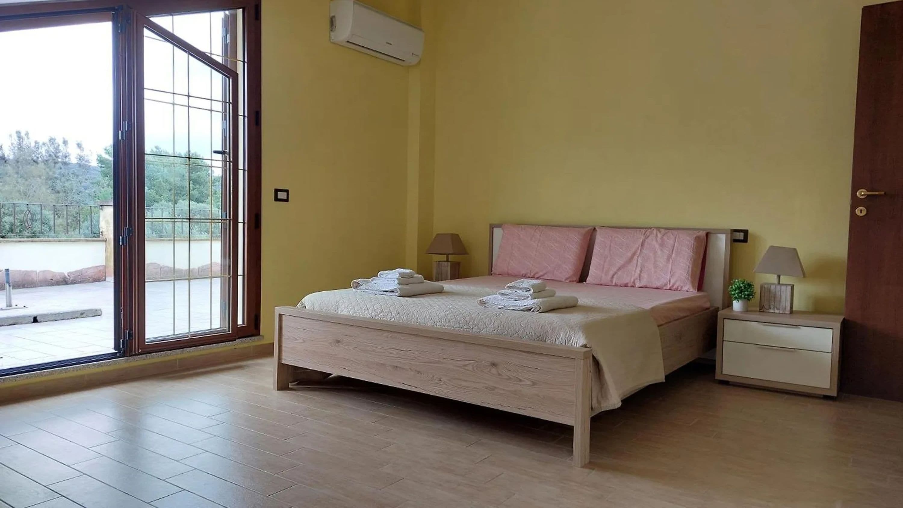 别墅 | 2 多间卧室