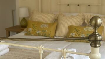 5 bedrooms, iron/ironing board, travel cot, WiFi