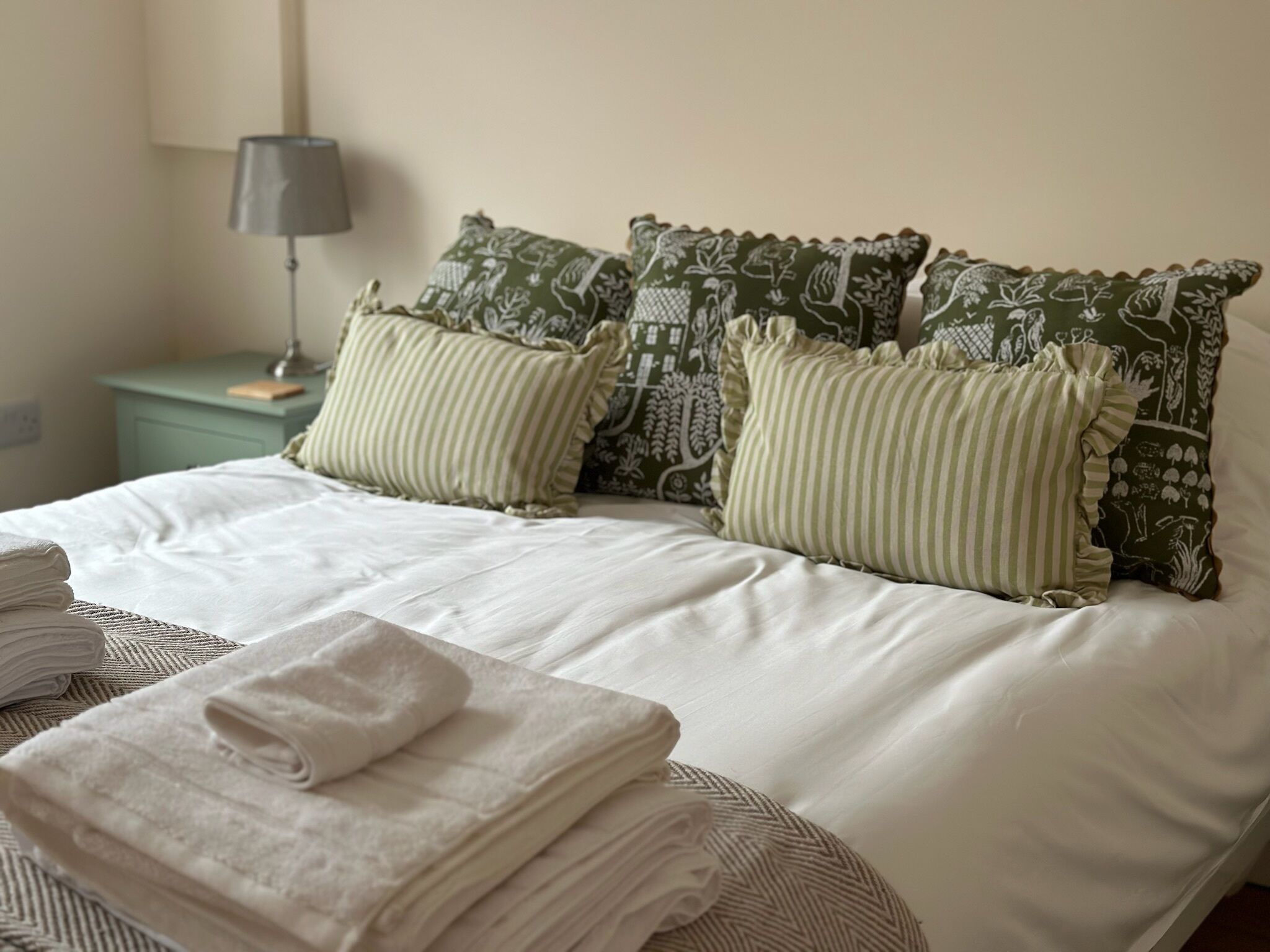 5 bedrooms, iron/ironing board, travel cot, WiFi