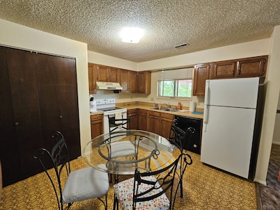 Cozy apartment on the western slope. Pet friendly.