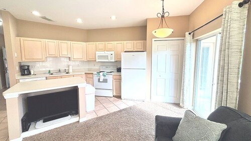 Right Direction Rentals 1 Bedroom Villa 9955