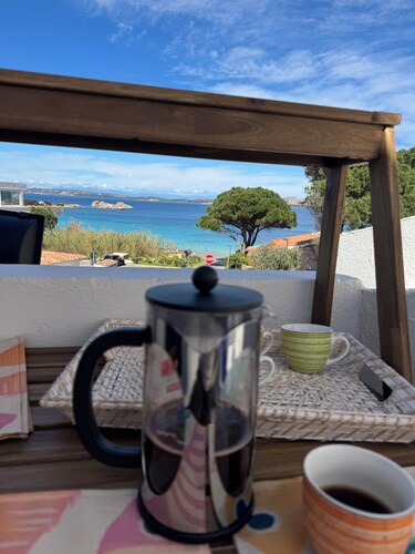 "la dolce vita" sea view Baja Sardinia a few steps from the beach